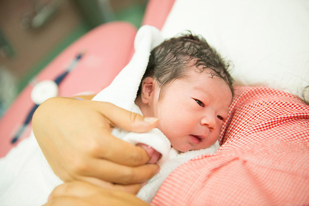 自然分娩・無痛分娩・帝王切開の違いや特徴は？出産方法の基礎知識